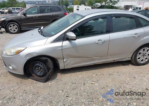 2012 Ford Focus Se из США, поврежденный, VIN 1FAHP3F25CL121348